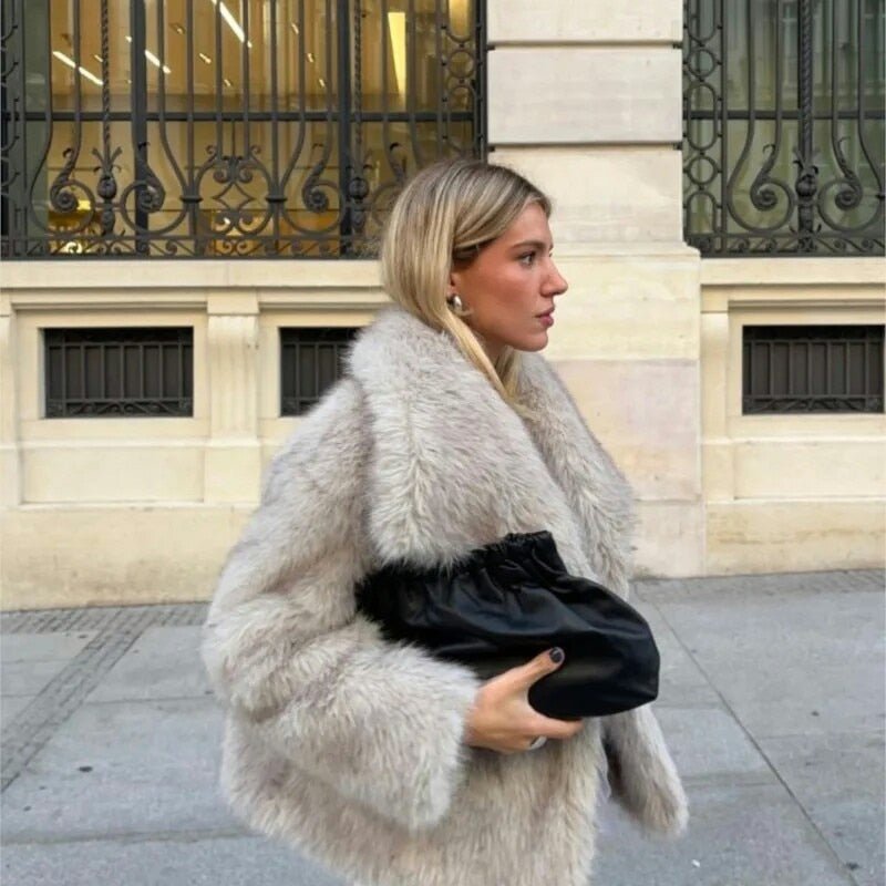 VORINAFaux Fur Short CoatJackets & Coats