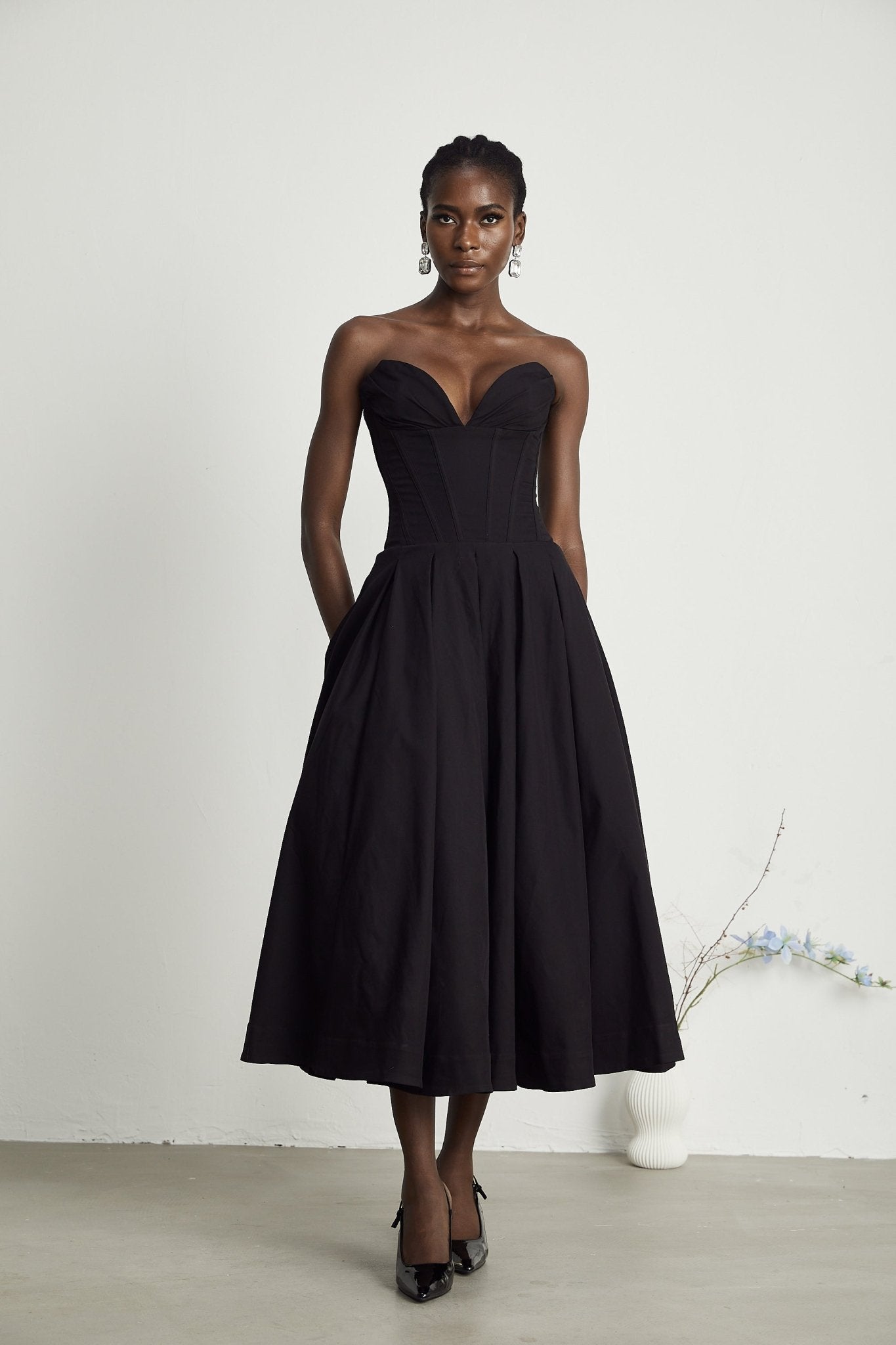 Vorina Luxury FashionKatherine off - shoulder corset midi dress in Black